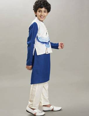 Boys printed mandarin collar regular kurta with pyjamas & nehru jacket 4