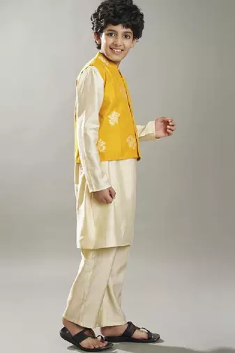 Boys solid kurta with pyjama & nehru jacket