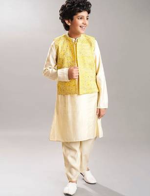 Boys mandarin collar kurta with pyjama & nehru jacket 1