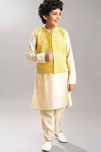 Boys mandarin collar kurta with pyjama & nehru jacket