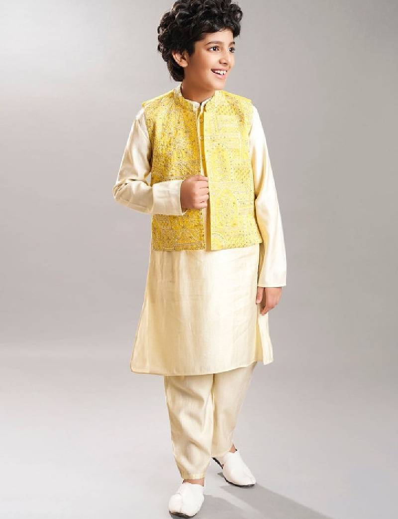 Boys mandarin collar kurta with pyjama & nehru jacket
