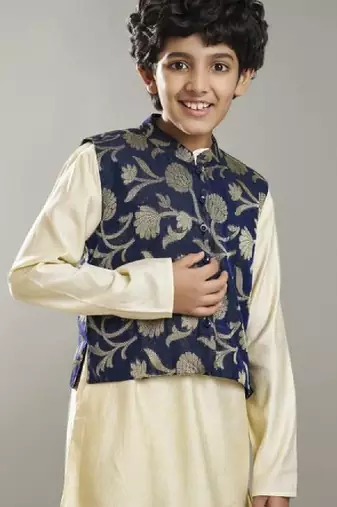 Boys solid kurta with pyjama & nehru jacket