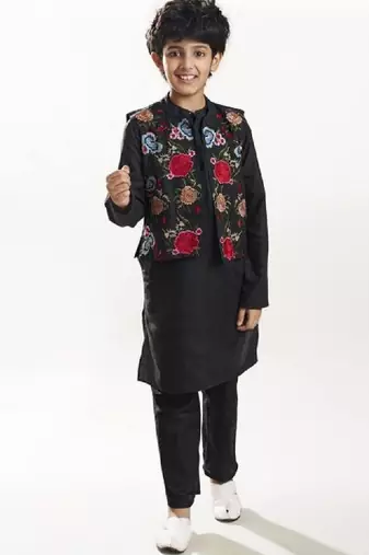 Boys floral embrodied mandarin collar kurta with pyjamas & nehru jacket