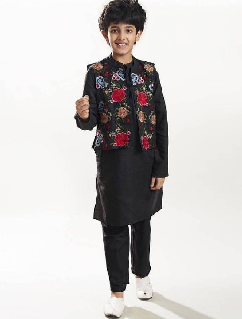 Boys floral embrodied mandarin collar kurta with pyjamas & nehru jacket