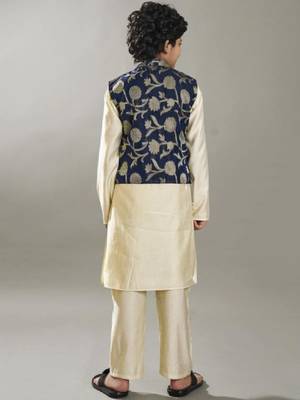 Boys solid kurta with pyjama & nehru jacket 4