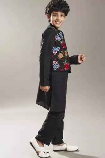 Boys floral embrodied mandarin collar kurta with pyjamas & nehru jacket