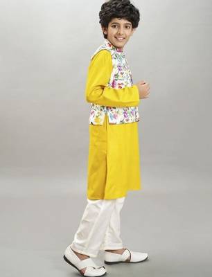 Boys regular kurta with pyjamas & jacket 3