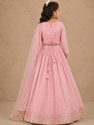 Girls embroidered thread work ready to wear lehenga & blouse with dupatta 2