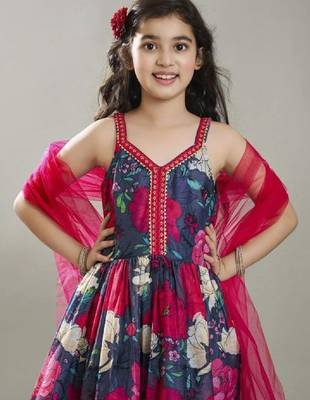 Girls floral printed regular kurta set and dupatta 4