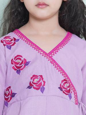 Girls floral embroidered sequinned pure cotton anarkali kurta with trouser 2