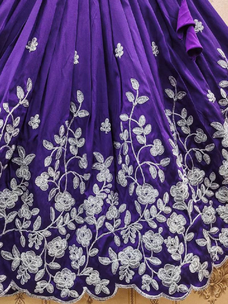 Girls embroidered zari work silk ready to wear lehenga & blouse