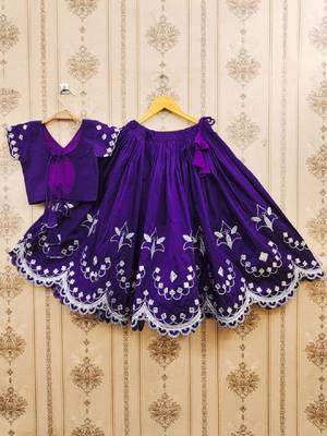 Ganga jambli thread work embroidered silk lehenga choli 2