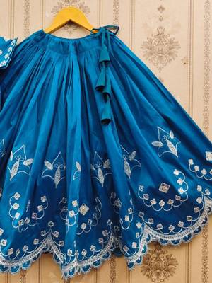 Girls floral embroidered silk zari ready to wear lehenga & blouse with dupatta 4