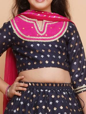Woven design round neck ready to wear lehenga & blouse with dupatta 2