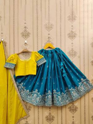 Tie and dye gajraj thread work embroidered silk lehenga choli with dupatta 2