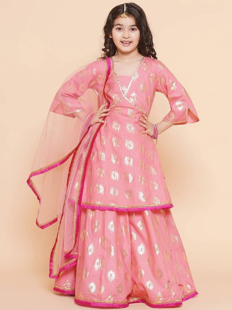 Girls foil printed v-neck lehenga & blouse with dupatta