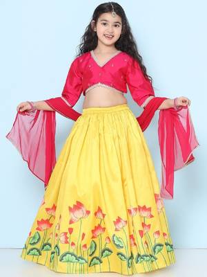 Girls embroidered v-neck ready to wear lehenga & blouse with dupatta 2