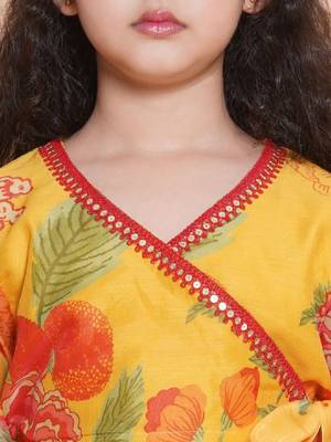 Girls printed v-neck sequinned ready to wear lehenga & blouse 3