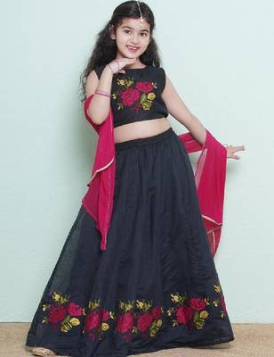 Girls embroidered thread work ready to wear lehenga & blouse with dupatta 2