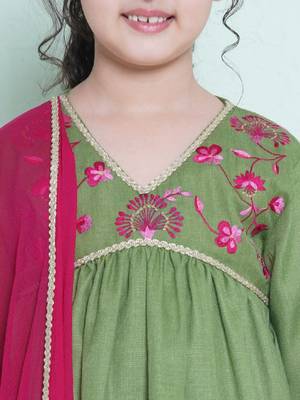 Girls floral embroidered anarkali kurta with trousers & dupatta 2