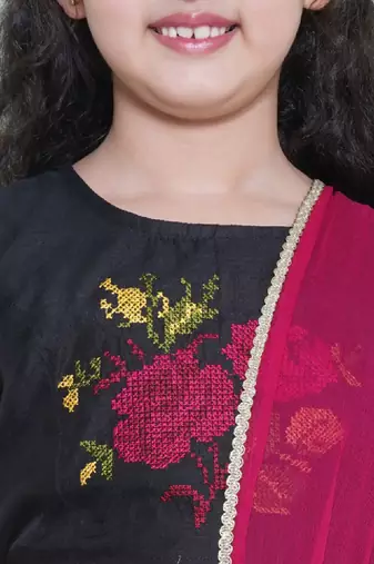 Girls embroidered thread work ready to wear lehenga & blouse with dupatta