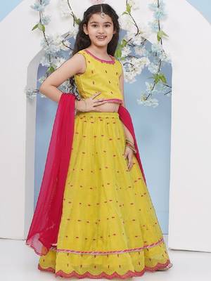 Girls floral embroidered ready to wear lehenga & blouse with dupatta 3