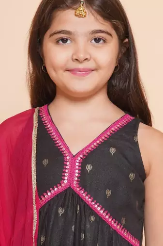 Girls ethnic motifs printed empire sequinned pure cotton kurta with sharara