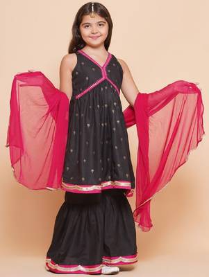 Girls ethnic motifs printed empire sequinned pure cotton kurta with sharara 3