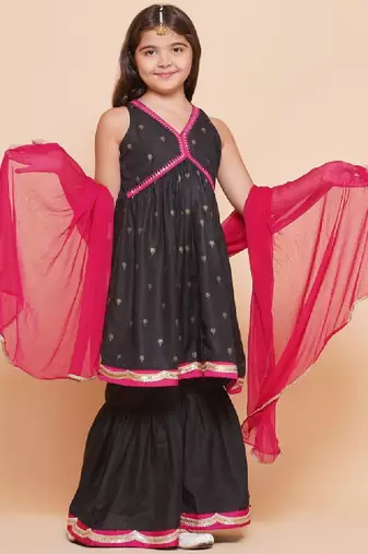 Girls ethnic motifs printed empire sequinned pure cotton kurta with sharara