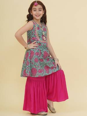 Girls ethnic motifs printed panelled gotta patti pure cotton kurta with sharara 4