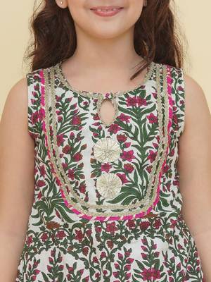 Girls ethnic motifs printed regular gotta patti pure cotton kurta with sharara 2