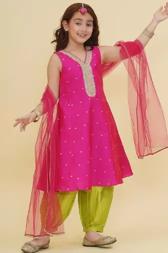 Girls ethnic motifs embroidered sequinned kurta with salwar & dupatta