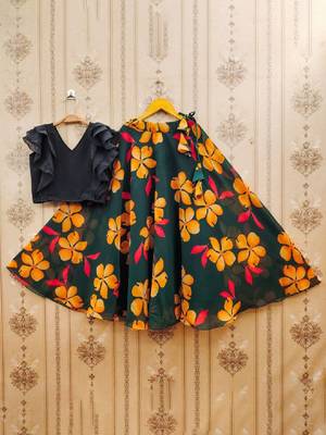 Girls green tie and dye ready to wear lehenga & choli 3
