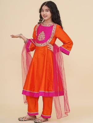 Girls floral yoke design panelled anarkali kurta with salwar & dupatta 4