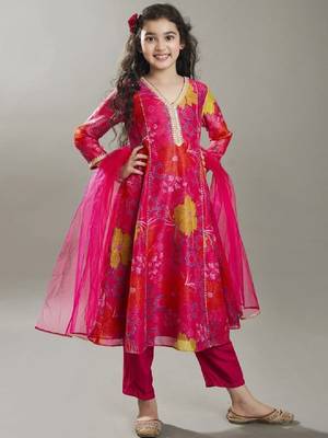 Girls floral printed kurta with trousers & dupatta 1