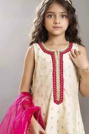 Girls ethnic motifs woven design sequinned kurta with salwar & dupatta