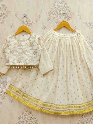 Girls sequinned tie and dye ready to wear lehenga & blouse with dupatta 3