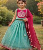 Girls tie and dye ready to wear lehenga & blouse with dupatta