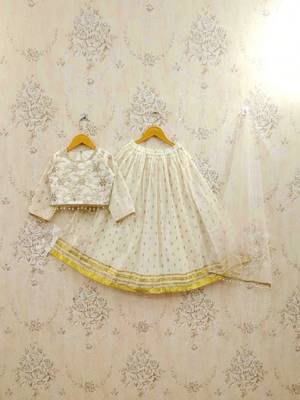 Girls embroidered thread work ready to wear lehenga & blouse with dupatta 4