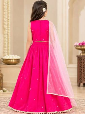Girls embroidered thread work ready to wear lehenga & blouse with dupatta 3
