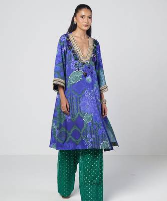 Blue embroidered crepe and georgette jacquard kurta and salwar set 1