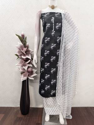Printed Pure Cotton Unstitched Dress Material 5