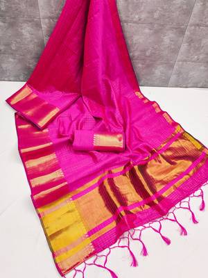 Women's pink & golden zari woven kanjivaram style silk blend saree with blouse piece 3