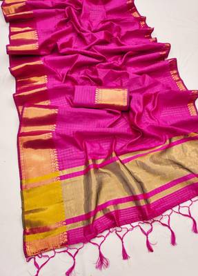 Women's pink & golden zari woven kanjivaram style silk blend saree with blouse piece 4