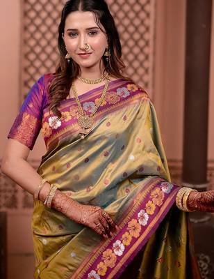 Green classic indian silk rich woven pallu design sarees 2