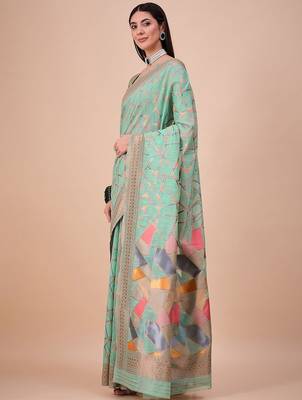 Green geometric woven design zari banarasi saree 2