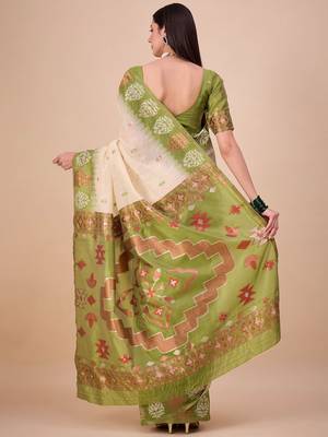 Off white woven design zari banarasi saree 3