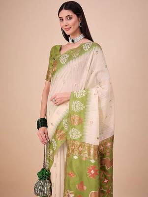 Off white woven design zari banarasi saree 4
