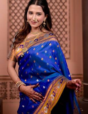 Blue classic indian silk rich woven pallu design sarees 2
