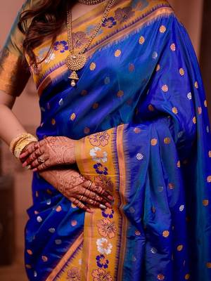 Blue classic indian silk rich woven pallu design sarees 4
